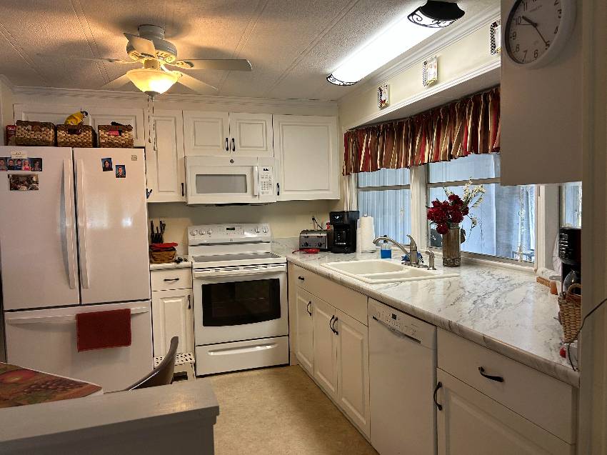 7907 Lakeshore Drive a Ellenton, FL Mobile or Manufactured Home for Sale